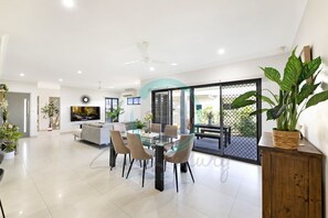 House, Smoking | 5 bedrooms - Zenhouse Vista Elegant 5-br Coastal Haven (Muirhead)