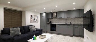 Stylish 1 Bedroom Apartment, Bicester Town Centre