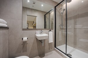 Chambre Familiale | Wi-Fi gratuit