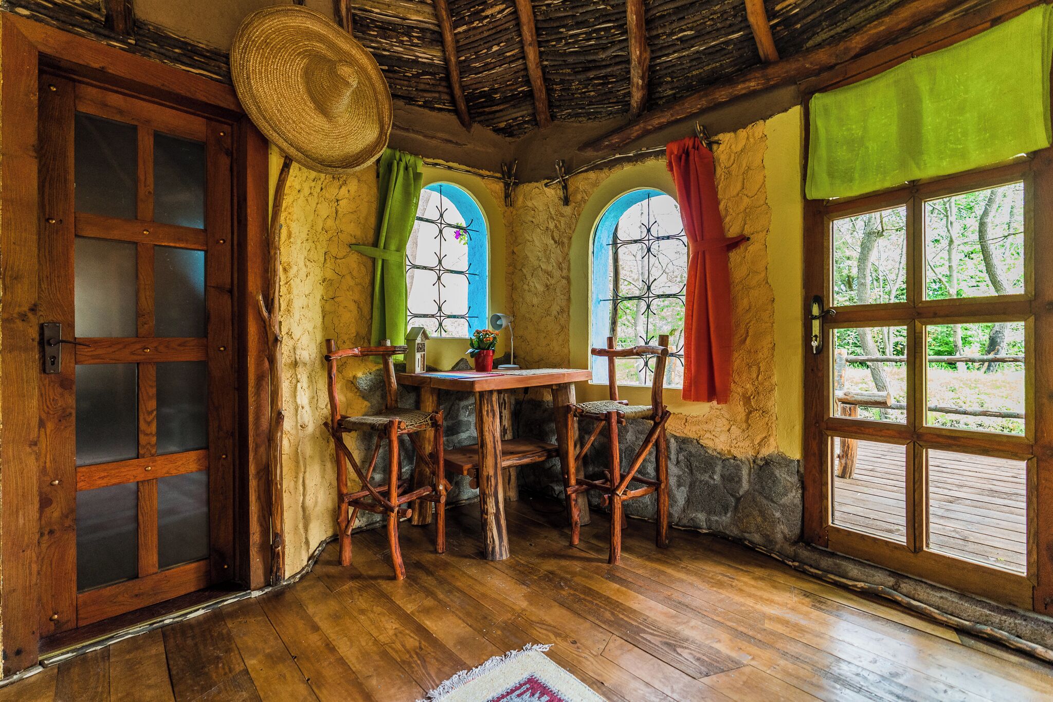 Panoramic Cottage, Lake View | Living area
