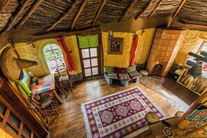 Panoramic Cottage, Lake View | Individually decorated, individually furnished, free WiFi, bed sheets - Viewtopia - The Secret Land  (Poieni)