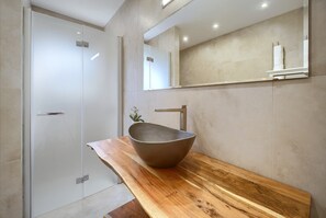 Towels - Paradise Villa Near Golf Course With Sea Views (Mijas)
