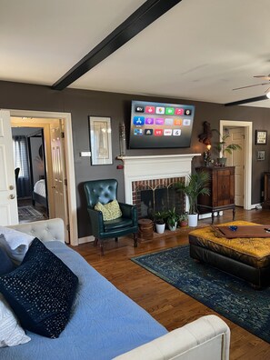 1 多间卧室、办公桌、熨斗/熨衣板、WiFi