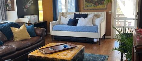 Smart-TV, bøker og printere