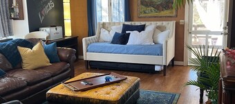 Wine Country Cottage in charming Charlottesville / Ivy VA - WiFi AC Pets Welcome