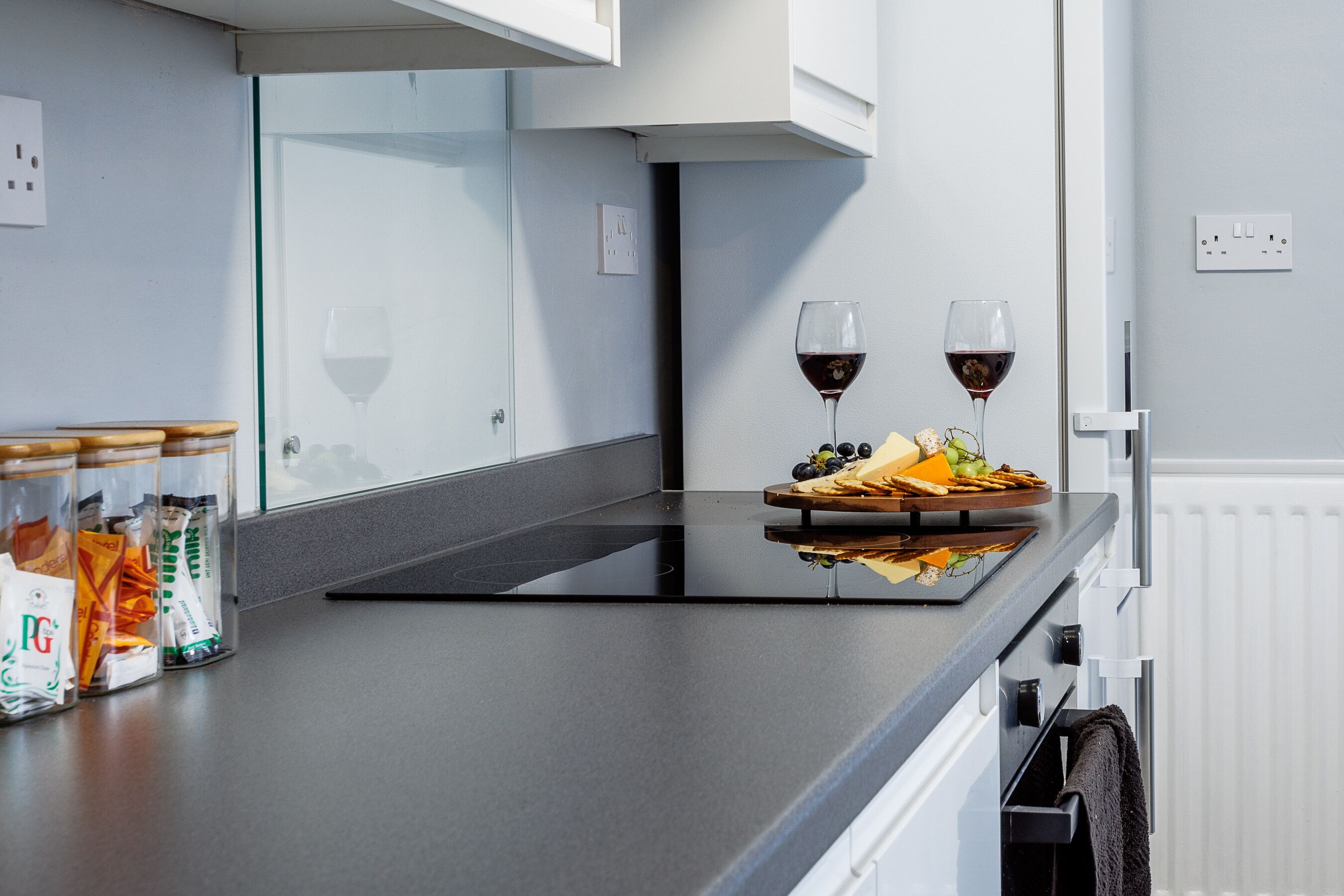 Apartment | Private kitchen | Fridge, microwave, oven, stovetop