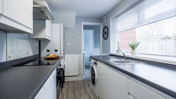 Apartment | Private kitchen | Fridge, microwave, oven, stovetop