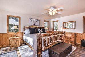 3 bedrooms, WiFi, bed sheets - Stepaway Vacation Rentals- Lost at Last (St.Germain)