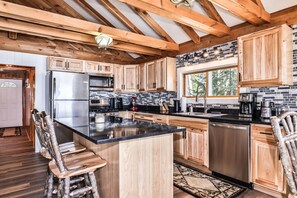 Fridge, microwave, oven, stovetop - Stepaway Vacation Rentals- Lost at Last (St.Germain)