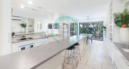 Zen Treetops Private Pool Outdoor Dining