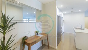 Gambar tidak terklasifikasi, 3 dari 19, tombol