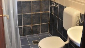 Uklassifisert bilde, 4 av 8, knapp