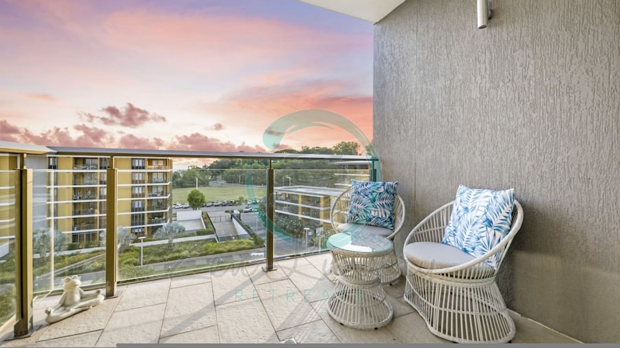 Peninsula Bliss Sea View Private Balcony Dining