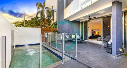 Luxurious Cozy Retreat Pool Office Parking
