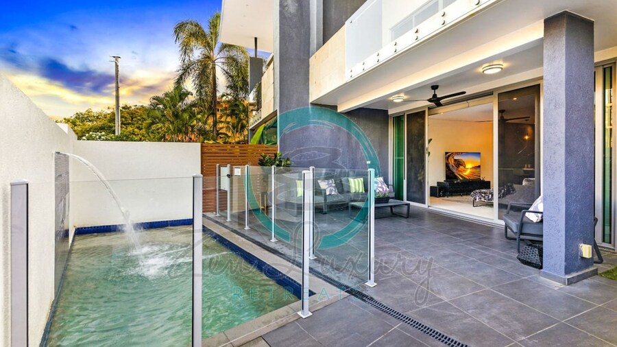 Luxurious Cozy Retreat Pool Office Parking