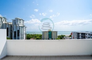 Apartment - Zen Mitchell Rooftop Outdoor Dining Oceanview (Darwin)