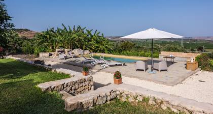 Casa Balatella con piscina by Wonderful Italy