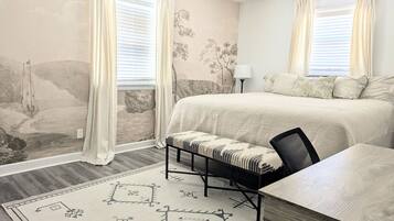 2 camere, una scrivania, ferro/asse da stiro, culla da viaggio