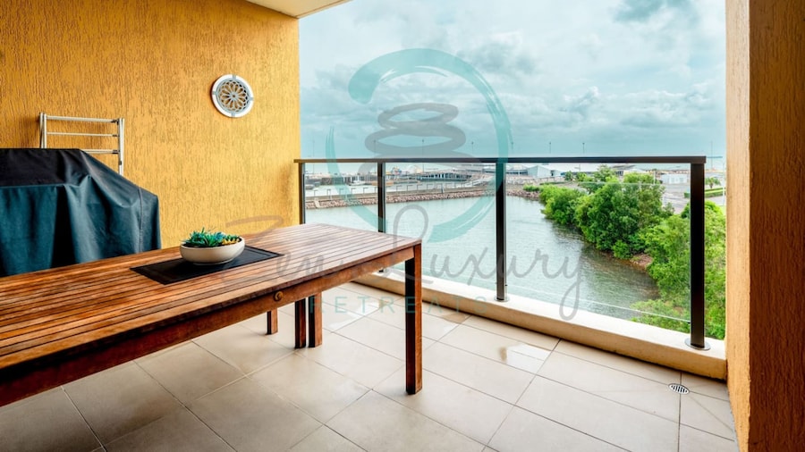 Oceanfront Marvel Harbour View Pool Parking