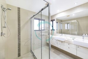 House, Smoking | 3 bedrooms, desk - Zen Arkaba 3BR Luxury Waterfront Apt Pool BBQ (Darwin)