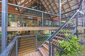 House | 6 bedrooms - Picturesque Tranquil - Pool - BBQ - Golf Course (Durack)