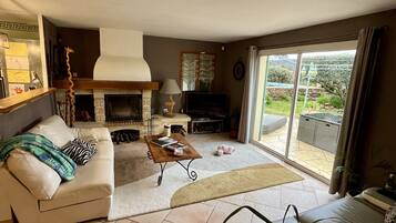 TV, DVD player, books