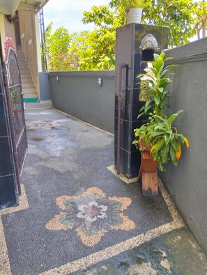 Front of property - Ubud suites batuan (Sukawati)