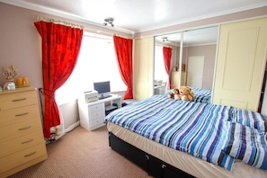 Maison | 3 chambres, accès au Wi-Fi (inclus), literie fournie