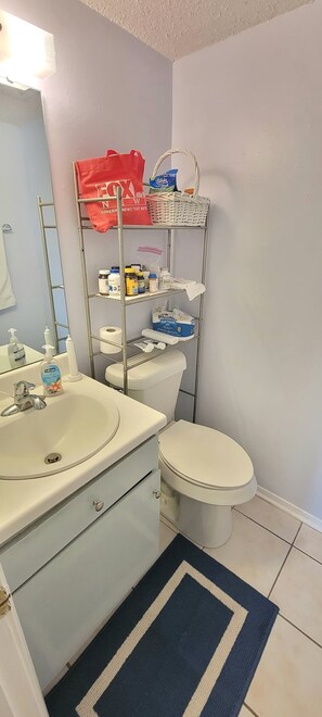 Apartamento, 2 quartos | Banheiro