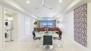 Apartment | 3 bedrooms, desk