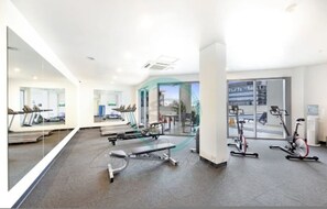 House, Smoking | 3 bedrooms, desk - Sunny Shores Sea Front City Views Gym Pool (Darwin)
