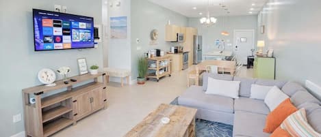 Apartment, 2 Bedrooms | Living area