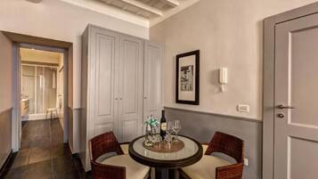 Basic Apartment | Minibar, in-room safe, iron/ironing board, free WiFi