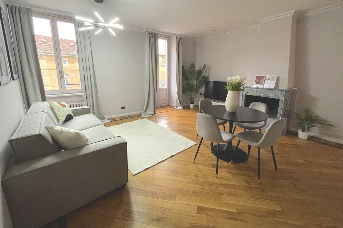 Panoramic Apartment | Living area | Flat-screen TV, fireplace