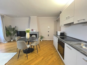 Panoramic Apartment | Living area - Best View Boutique Apartments  (Bergamo)