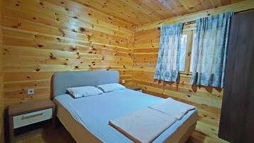 2 kamar tidur, Wi-Fi gratis, dan seprai linen