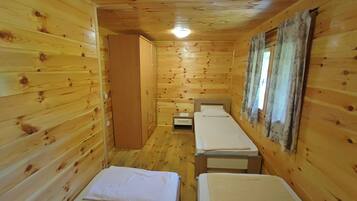 2 kamar tidur, Wi-Fi gratis, dan seprai linen