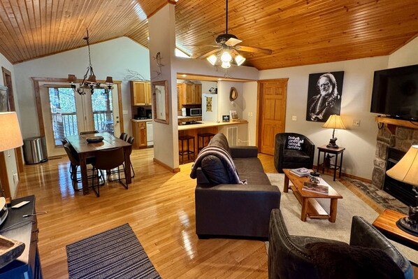 Smart TV, fireplace, music library