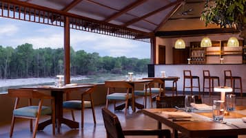 Bar (en la propiedad)