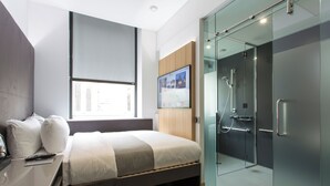 Queen  Accessible Room