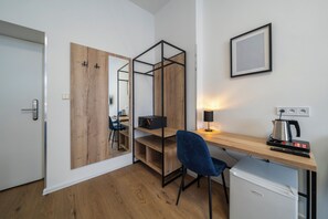 In-room safe, free WiFi - Leon hotel (Prague)