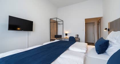 Leon hotel