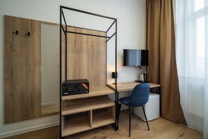 Single Room | 1 bedroom, in-room safe, free WiFi