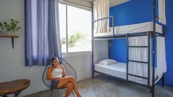 Dormitorio compartido Confort | Wifi gratis y ropa de cama