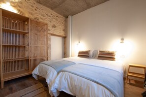 2 bedrooms, iron/ironing board