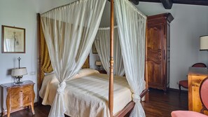 3 Schlafzimmer, Schreibtisch, Internetzugang, Bettwäsche