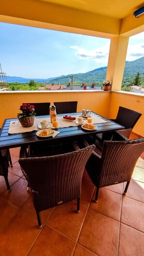Family Apartment, 3 Bedrooms, Terrace, Sea View | Teres/patio