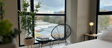 1 slaapkamer, een strijkplank/strijkijzer, beddengoed