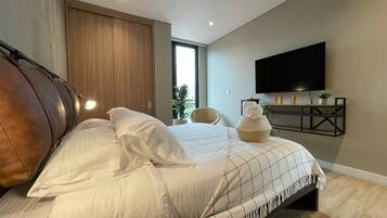 2 bedrooms, iron/ironing board, bed sheets