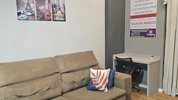 Departamento | Área de sala de estar | Smart TV de 32 pulgadas con canales digitales